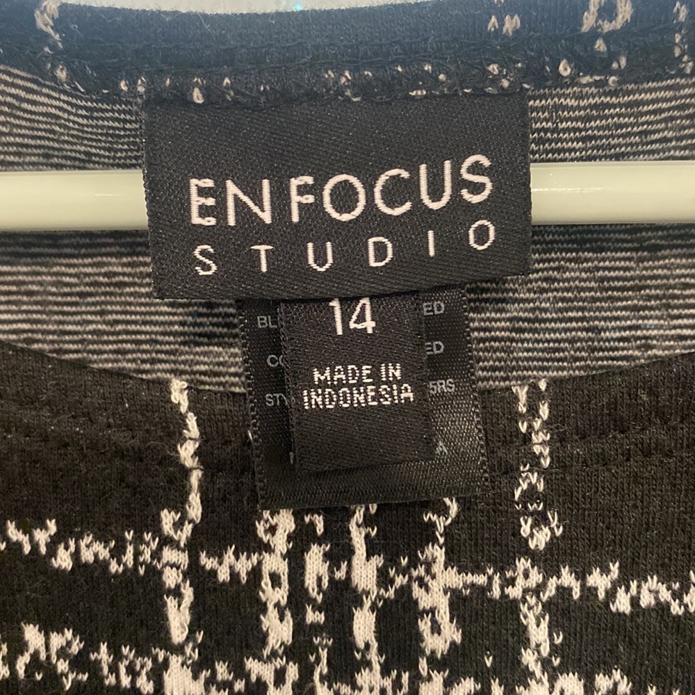 EnFocus Studios Black and White Pattern Dress [Size: 14] - Picture 4 of 5